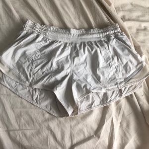 Lululemon shorty shorts 2.5 lengths